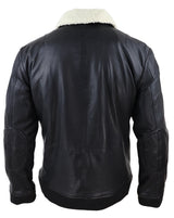 Jaqueta bomber masculina de couro preto com gola branca.