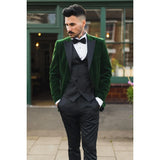 Smoking masculino verde de veludo com lapelas de cetim para jantar, casamento, formatura e traje de gala.