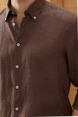 Camisa masculina marrom escura de linho puro, manga comprida, com botões, para o verão.
