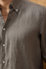 Camisa masculina cáqui de linho puro, manga comprida, com botões, para o verão.