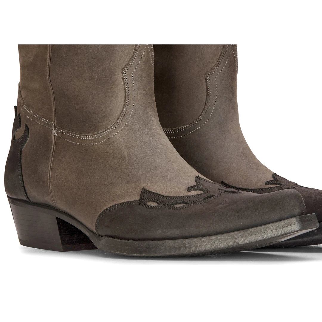 Botas masculinas de cano alto estilo western, em couro legítimo preto, para montaria, dança, caça, estilo cowboy vintage. Bico fino.