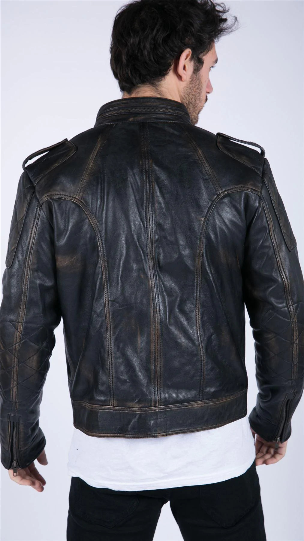 Jaqueta masculina retrô de couro legítimo preta e marrom lavada, estilo racer, com zíper e modelagem slim.