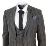 Terno de tweed de três peças com estampa xadrez cinza