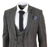 Terno de tweed de três peças com estampa xadrez cinza