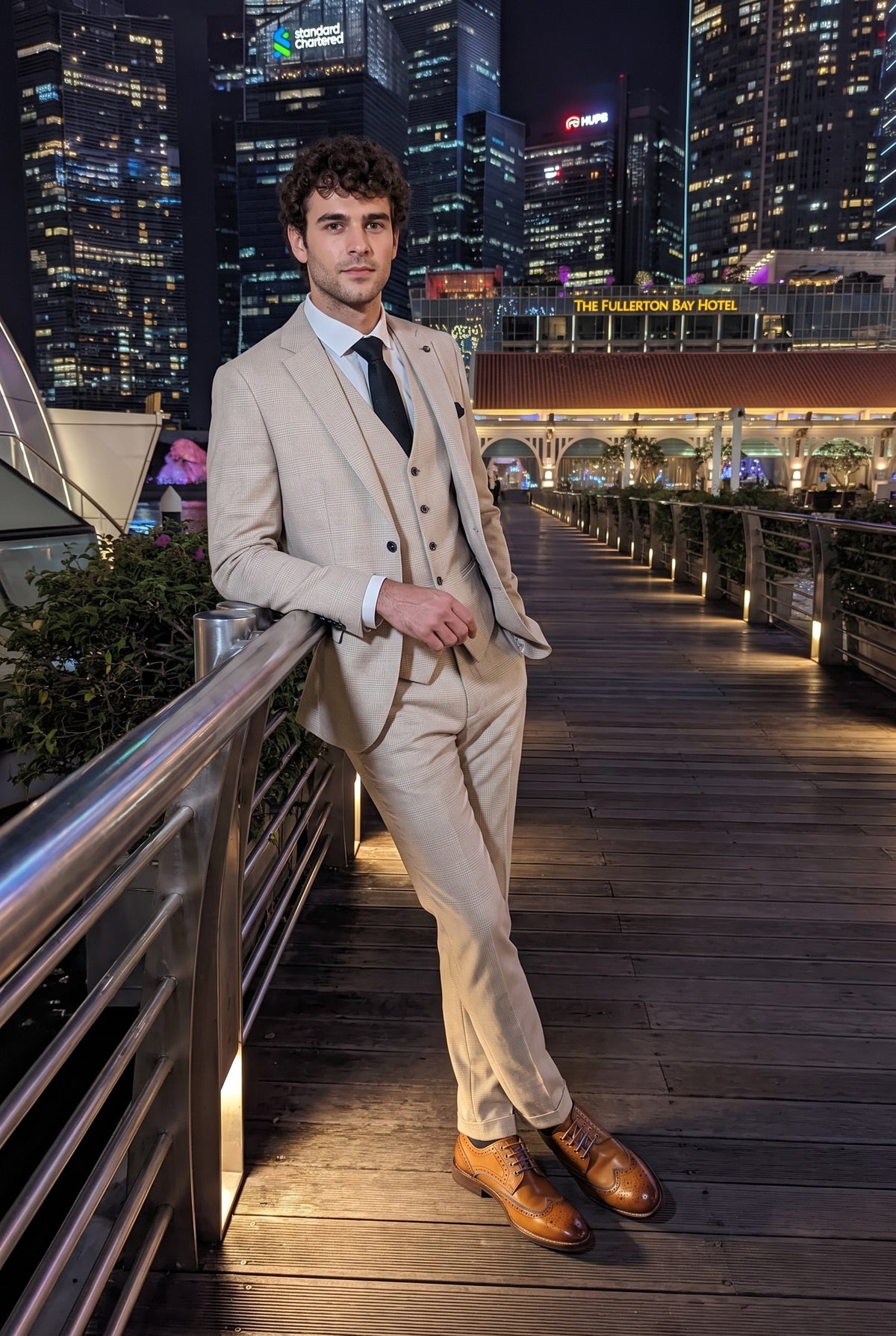 Look #772 styled with Regent - Terno de casamento xadrez creme de 3 peças para homem