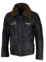 Jaqueta masculina vintage de couro com gola de pele.