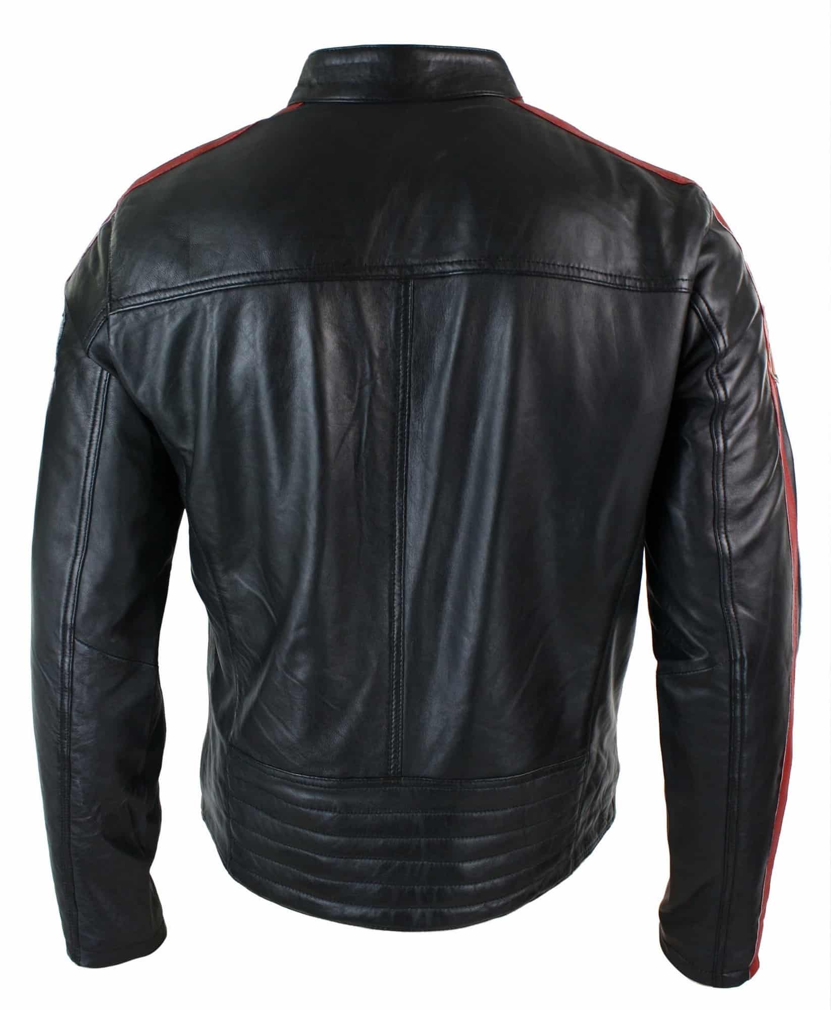 Jaqueta masculina de couro legítimo preta estilo motociclista, com zíper, listras vermelhas e brancas e emblema.