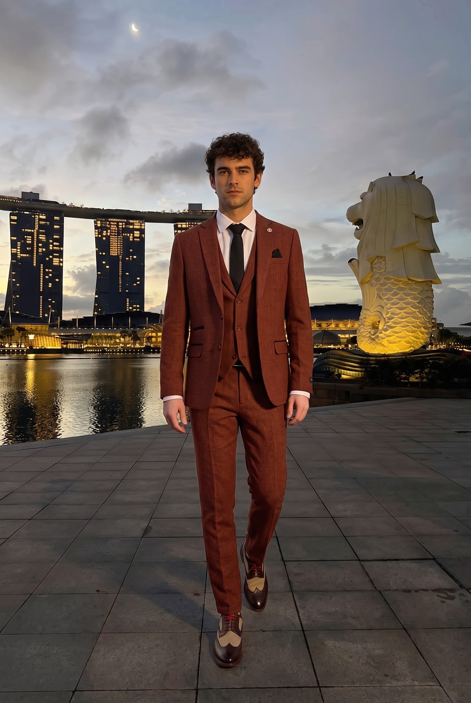 Look #935 styled with Terno de 3 peças em tweed espinha de peixe ferrugem