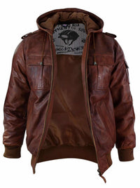 Jaqueta bomber masculina de couro legítimo com capuz, em tom marrom claro lavado, estilo vintage acolchoado.