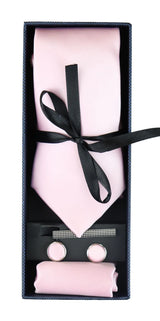 Conjunto de presente em cetim de seda rosa com gravata, lenço de bolso, abotoaduras e cetim brilhante.