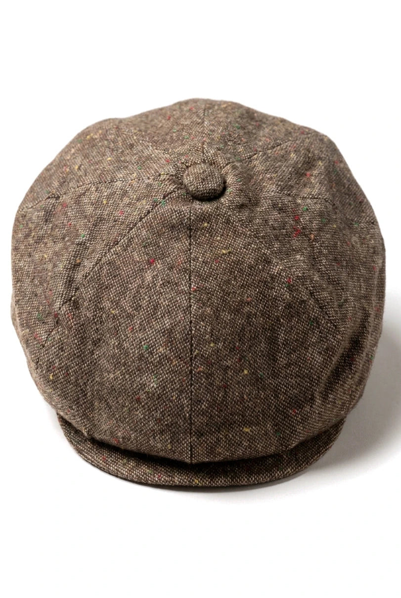 Boné Baker Boy de 8 painéis, modelo Shelby, em lã tweed marrom clássico, com lâmina de barbear.