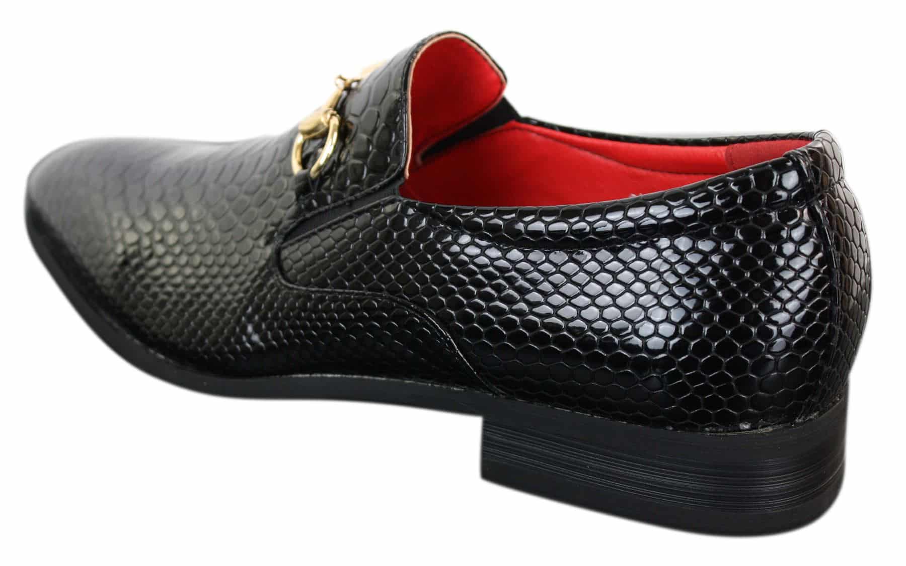 Patron 80058 Sapato Masculino Preto Envernizado Brilhante de Couro PU com Estampa de Cobra e Crocodilo, Fivela Dourada
