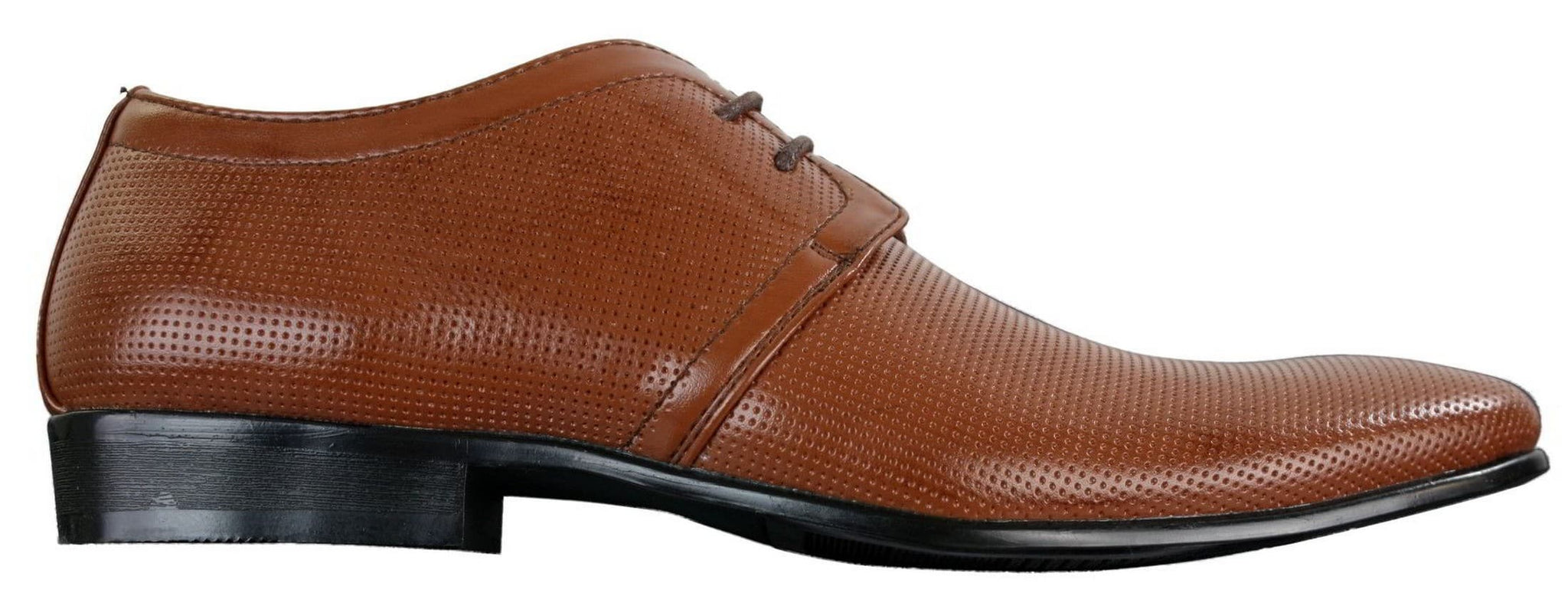 Sapatos masculinos casuais elegantes em couro PU perfurado nas cores preto, bege e marrom.