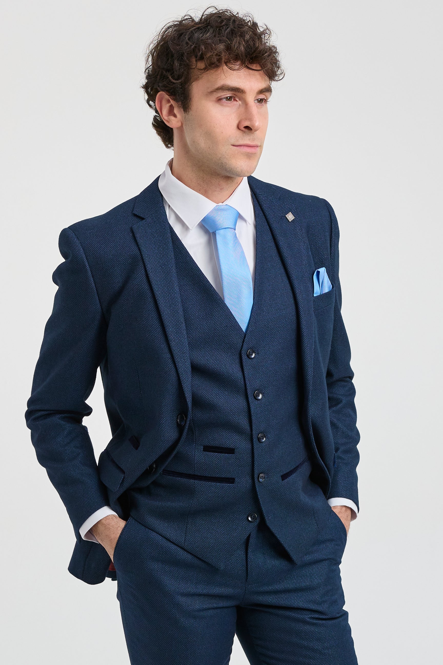 Terno masculino azul marinho de 3 peças com estampa olho de perdiz, ideal para casamento, formatura, ocasiões formais e elegantes.