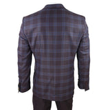 Terno masculino de 3 peças em xadrez roxo e azul com colete e calça contrastantes para casamento.