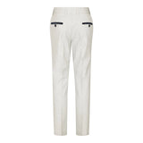 Terno infantil masculino de 3 peças em tweed creme com estampa xadrez, corte sob medida, elegante e formal. Ideal para casamentos e festas.