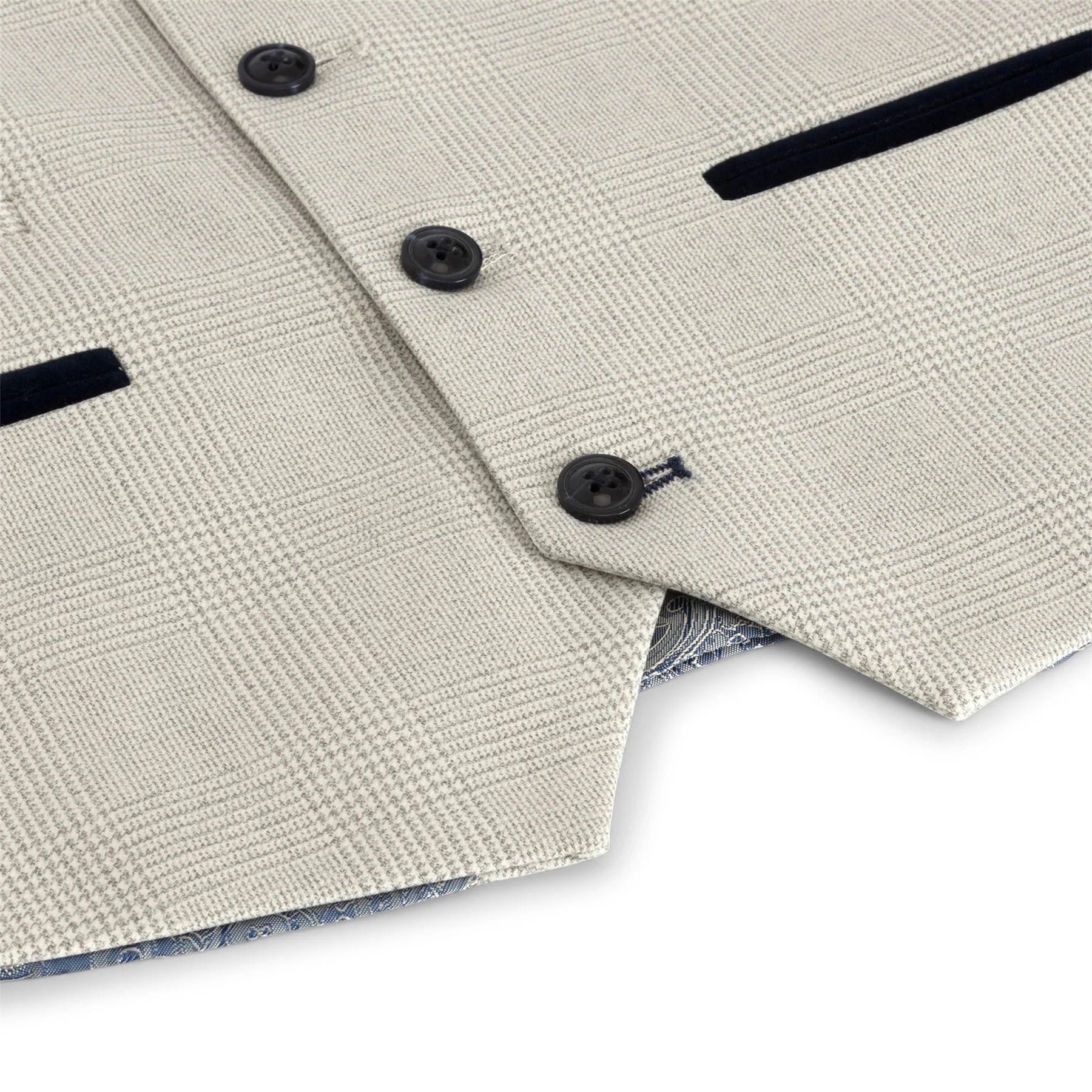 Terno infantil masculino de 3 peças em tweed creme com estampa xadrez, corte sob medida, elegante e formal. Ideal para casamentos e festas.