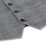 Terno infantil masculino de 3 peças em tweed creme com estampa xadrez, corte sob medida, elegante e formal. Ideal para casamentos e festas.