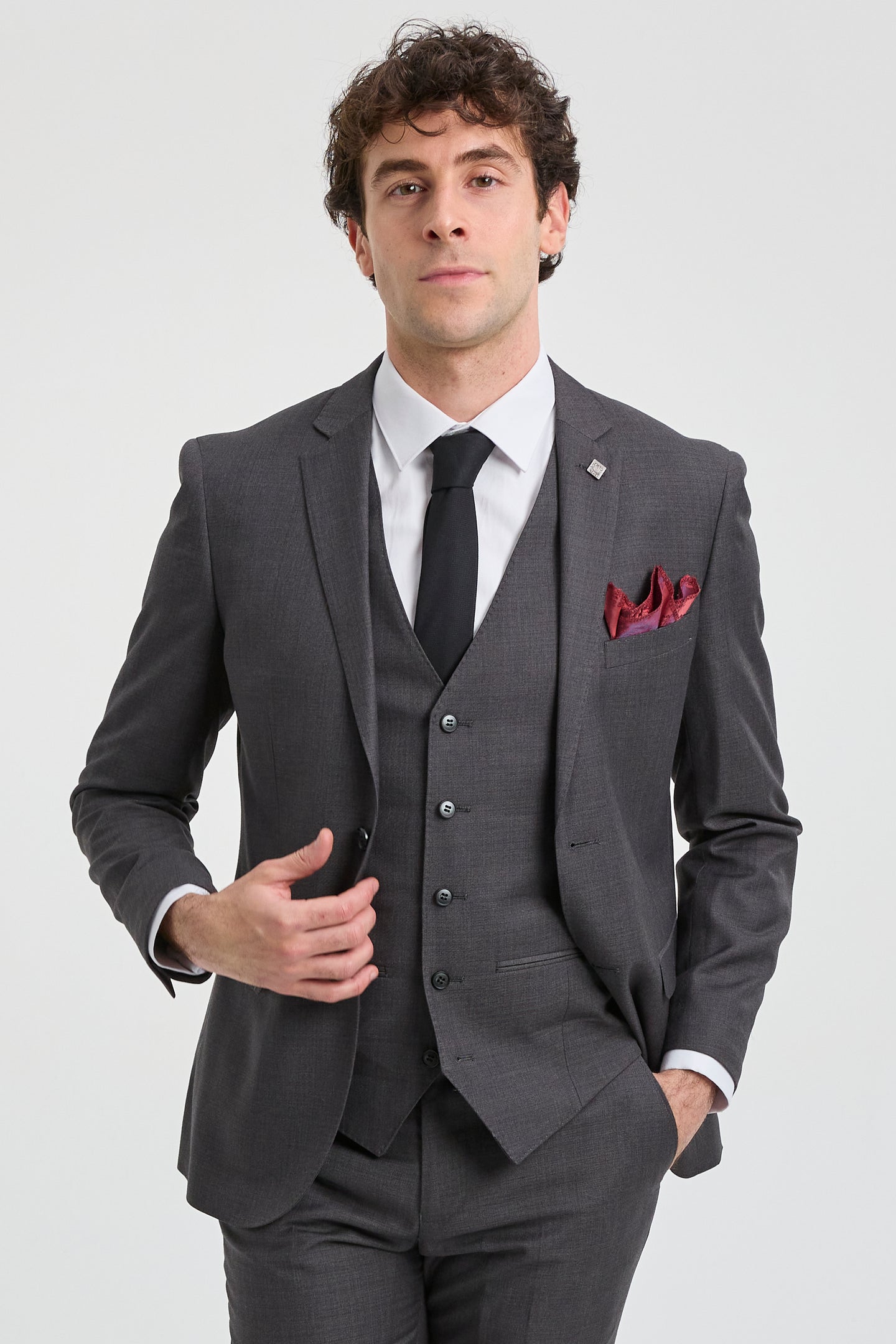 Terno masculino cinza escuro carvão de 3 peças com costura clássica para casamento, verão e formatura.
