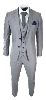 Terno masculino cinza claro de 3 peças com costura clássica para casamento, verão e formatura. Ideal para noivos.