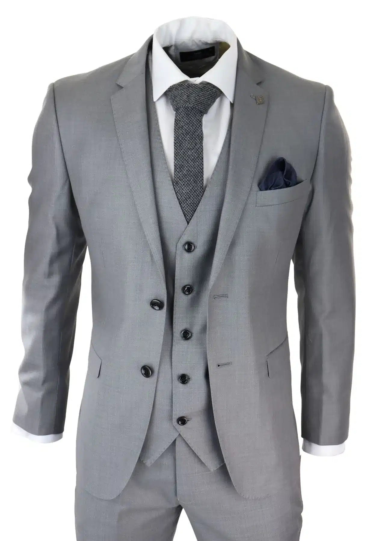 Terno masculino cinza claro de 3 peças com costura clássica para casamento, verão e formatura. Ideal para noivos.