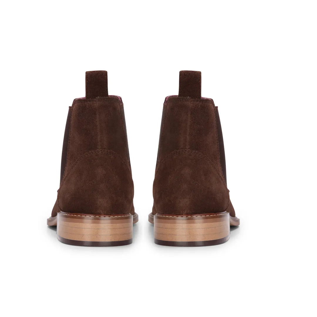 Botas Chelsea de cano curto masculinas em camurça marrom