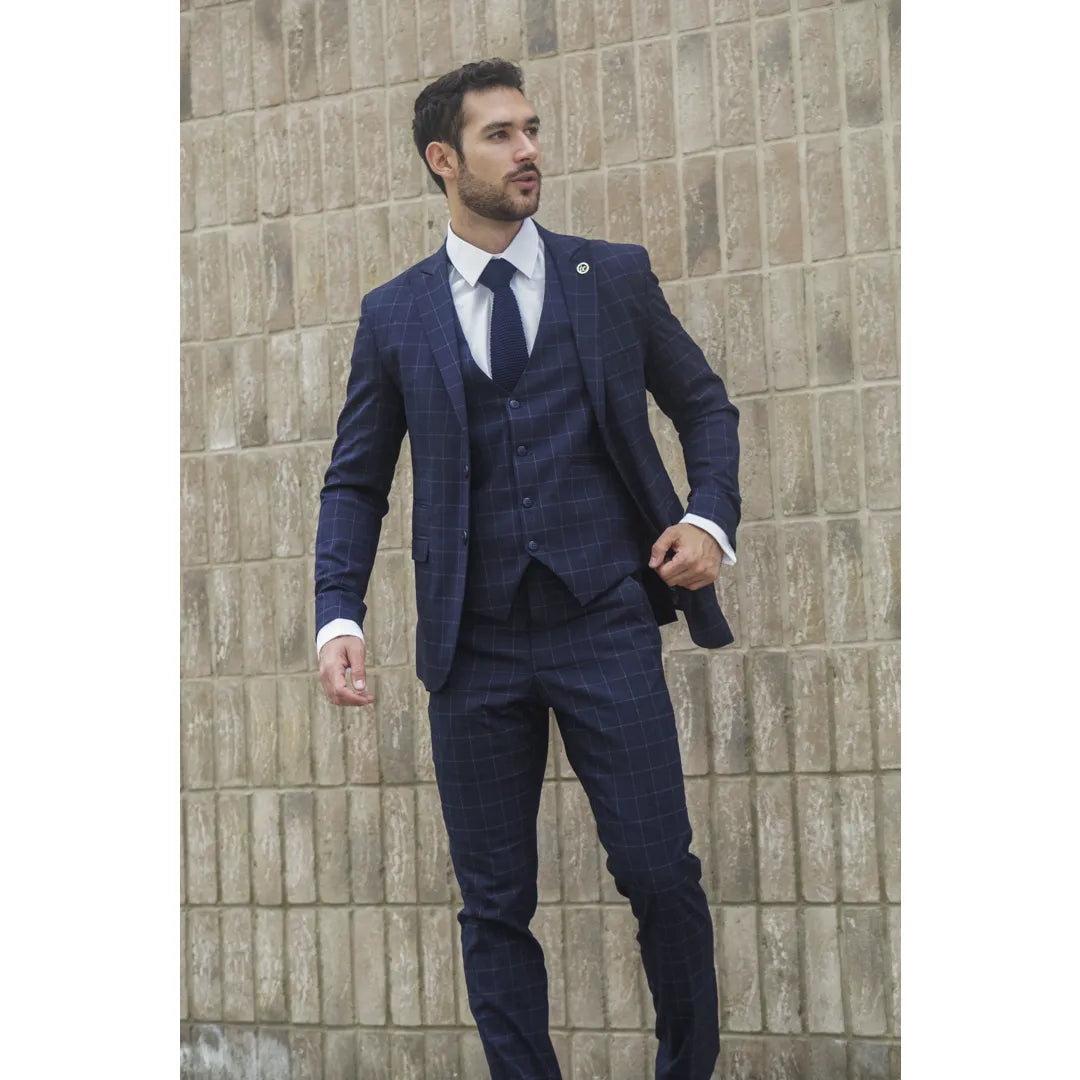 Terno masculino IM3 de três peças, xadrez azul-marinho, corte sob medida.