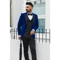 Smoking masculino azul royal de veludo com lapelas de cetim para jantar, casamento, formatura e traje de gala.