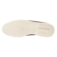 Mocassins masculinos de camurça marrom, modelo slip-on, confortáveis.
