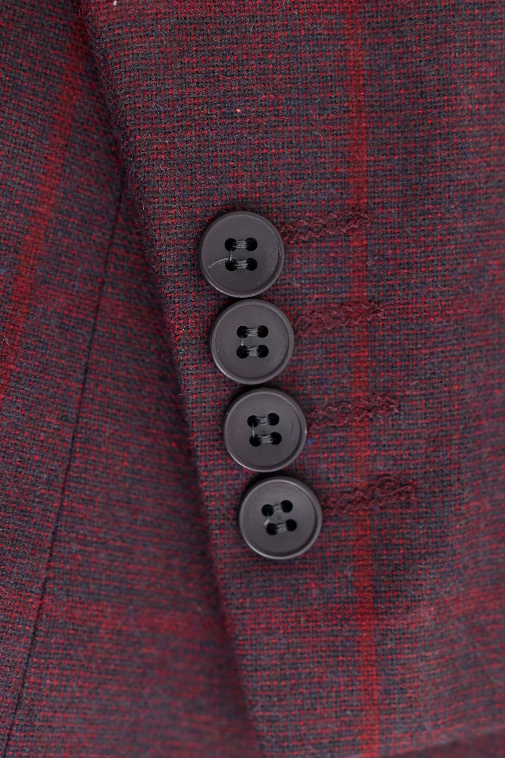 Terno masculino de 3 peças em lã tweed cor ameixa com estampa xadrez estilo Gatsby dos anos 1920