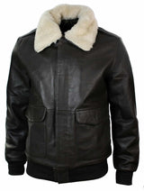 Jaqueta de aviador estilo bomber masculina em couro com gola de pele verdadeira, nas cores preto e marrom.