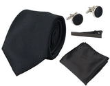 Conjunto de presente em cetim de seda preto com gravata, lenço de bolso, abotoaduras e cetim brilhante.