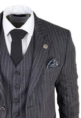 Terno masculino de 3 peças em tweed cinza com risca de giz e espinha de peixe