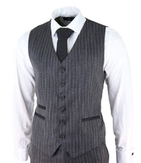 Terno masculino de 3 peças em tweed cinza com risca de giz e espinha de peixe