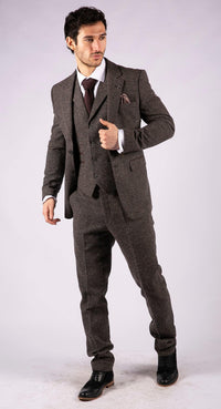 Terno masculino de tweed marrom de 3 peças