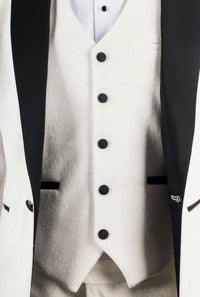 Smoking de casamento masculino AK-24 branco de três peças em veludo com lapelas pretas.