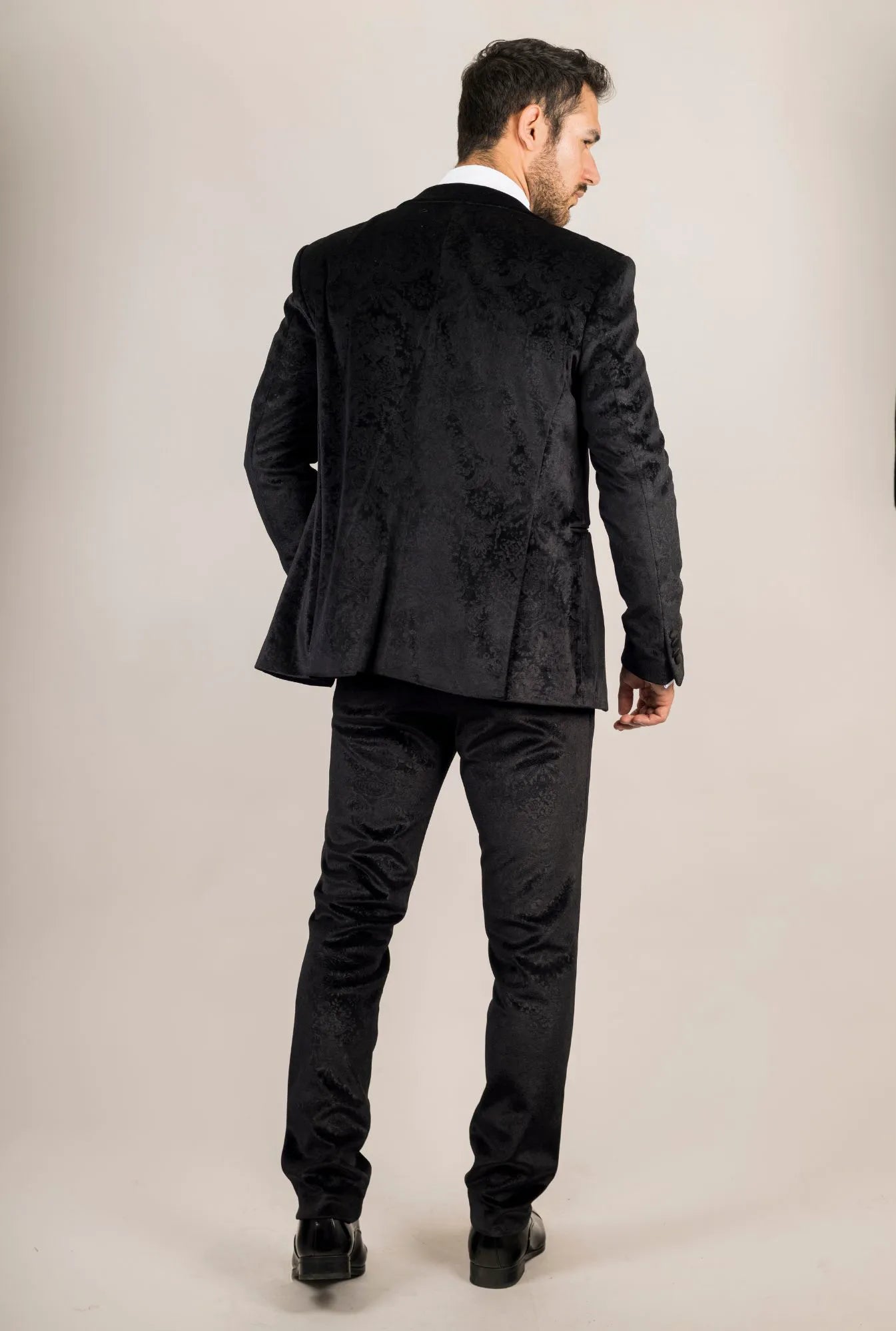 Smoking de casamento AK-26 masculino preto de 3 peças em veludo com lapelas de cetim.