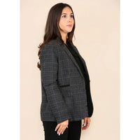 Terno feminino cinza com blazer xadrez de tweed