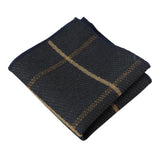 Conjunto de gravata e lenço de bolso masculino em tweed azul-marinho com padrão espinha de peixe