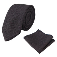 Conjunto de gravata e lenço de bolso masculino em tweed cor ameixa com padrão espinha de peixe