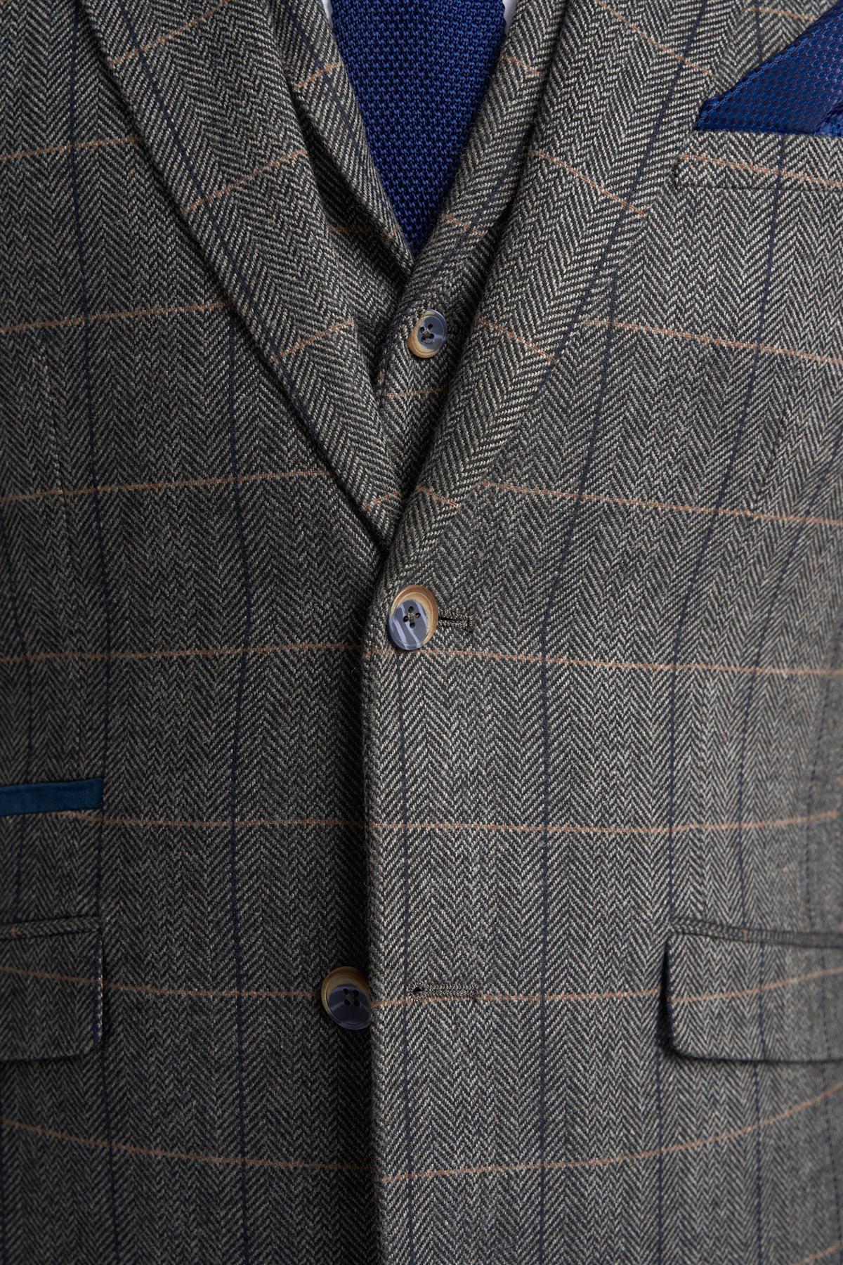 Terno masculino Cavani Albert em tweed espinha de peixe com estampa xadrez, 3 peças, cor carvão.