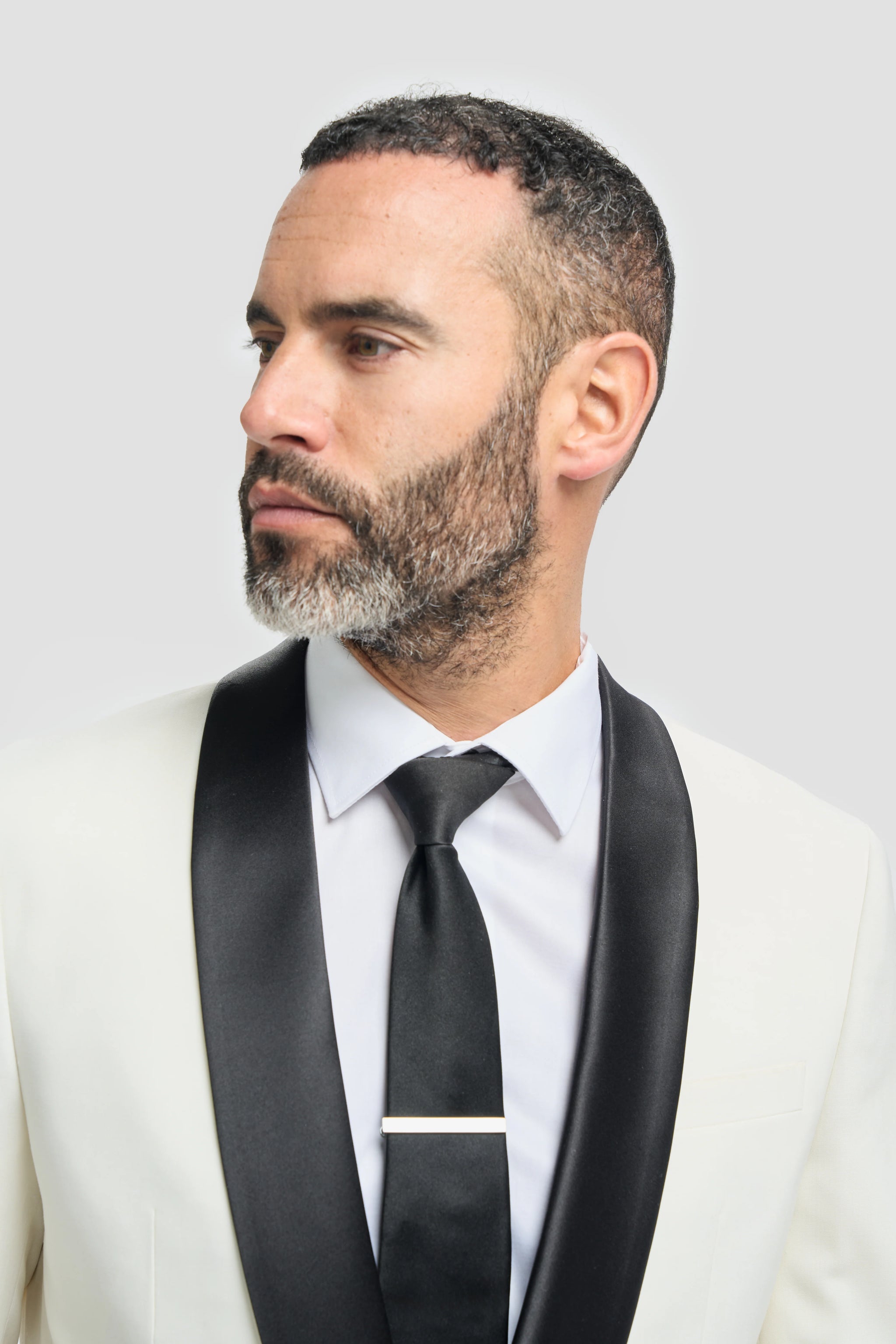 Aspen - Terno Smoking Masculino Creme de Duas Peças com Gola Xale