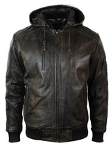 Jaqueta bomber masculina de couro marrom lavado com efeito desgastado, capuz removível e acolchoada.