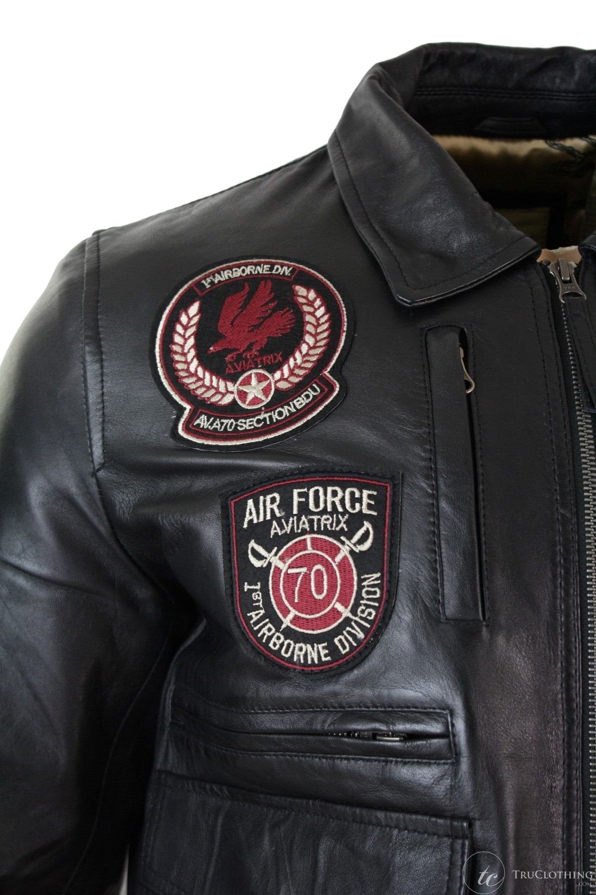 Jaqueta Bomber Masculina Preta em Couro Legítimo com Distintivo de Piloto da Força Aérea - Preta