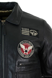 Jaqueta Bomber Masculina Preta em Couro Legítimo com Distintivo de Piloto da Força Aérea - Preta