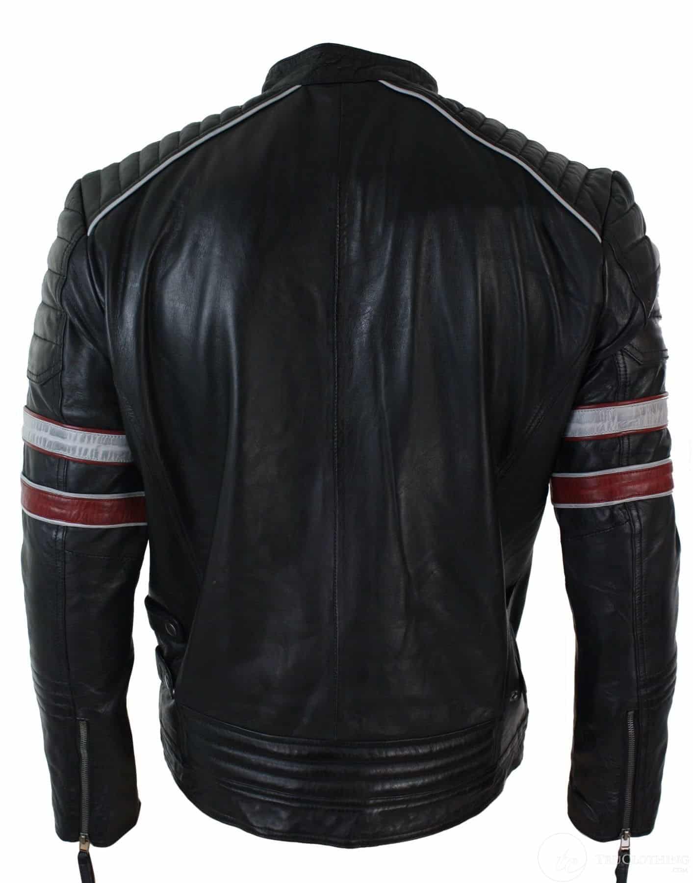 Jaqueta masculina de couro legítimo preta estilo motociclista com listras vermelhas e brancas. Modelagem casual.