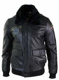 Jaqueta de aviador masculina em couro legítimo preto com gola de pele, corte slim e estilo bomber.