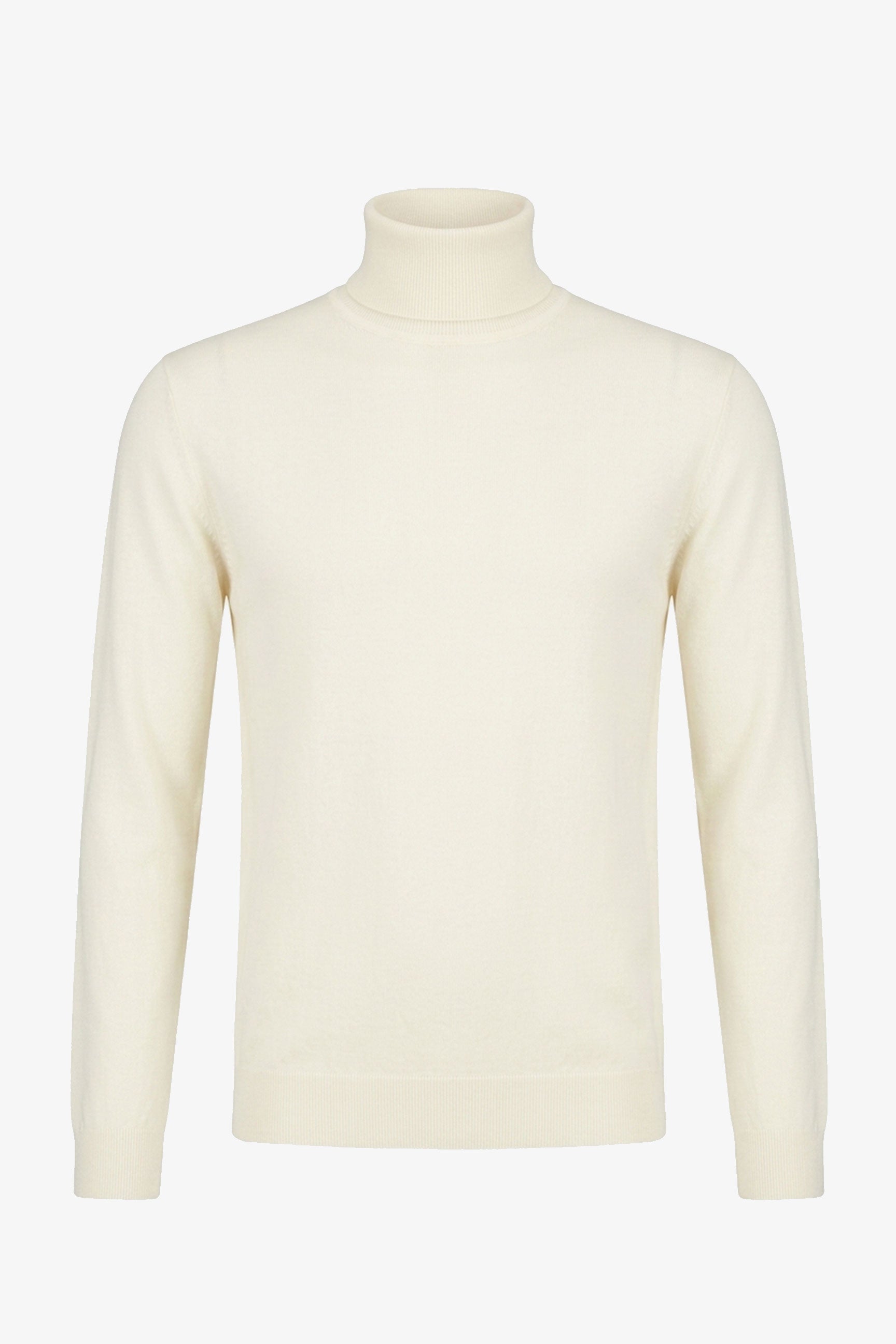 Suéter masculino de gola alta creme, em malha macia de viscose com mangas compridas.