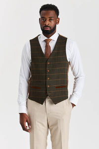 Terno Belmont bege com colete de tweed verde Harris