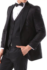 Terno masculino preto de três peças para casamento, formatura, festa formal, gravata borboleta de cetim.